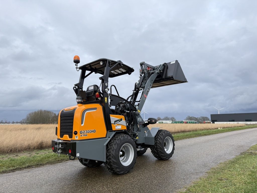 Giant G2300 X-TRA HD minishovel / shovel (met pro-inching)