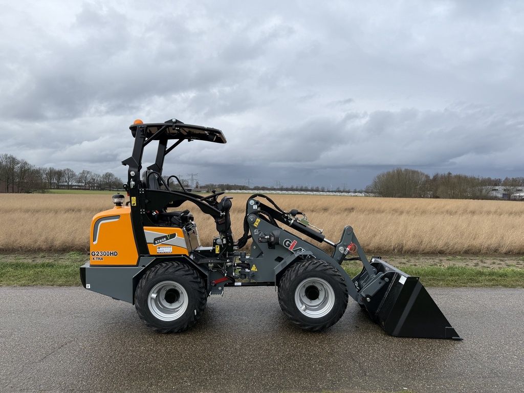 Giant G2300 X-TRA HD minishovel / shovel (met pro-inching)