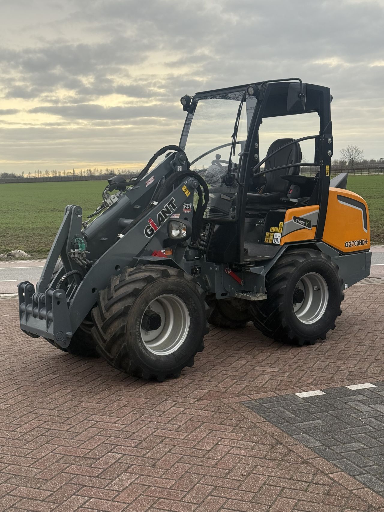 Giant g2700hd+ ( 496 uur )