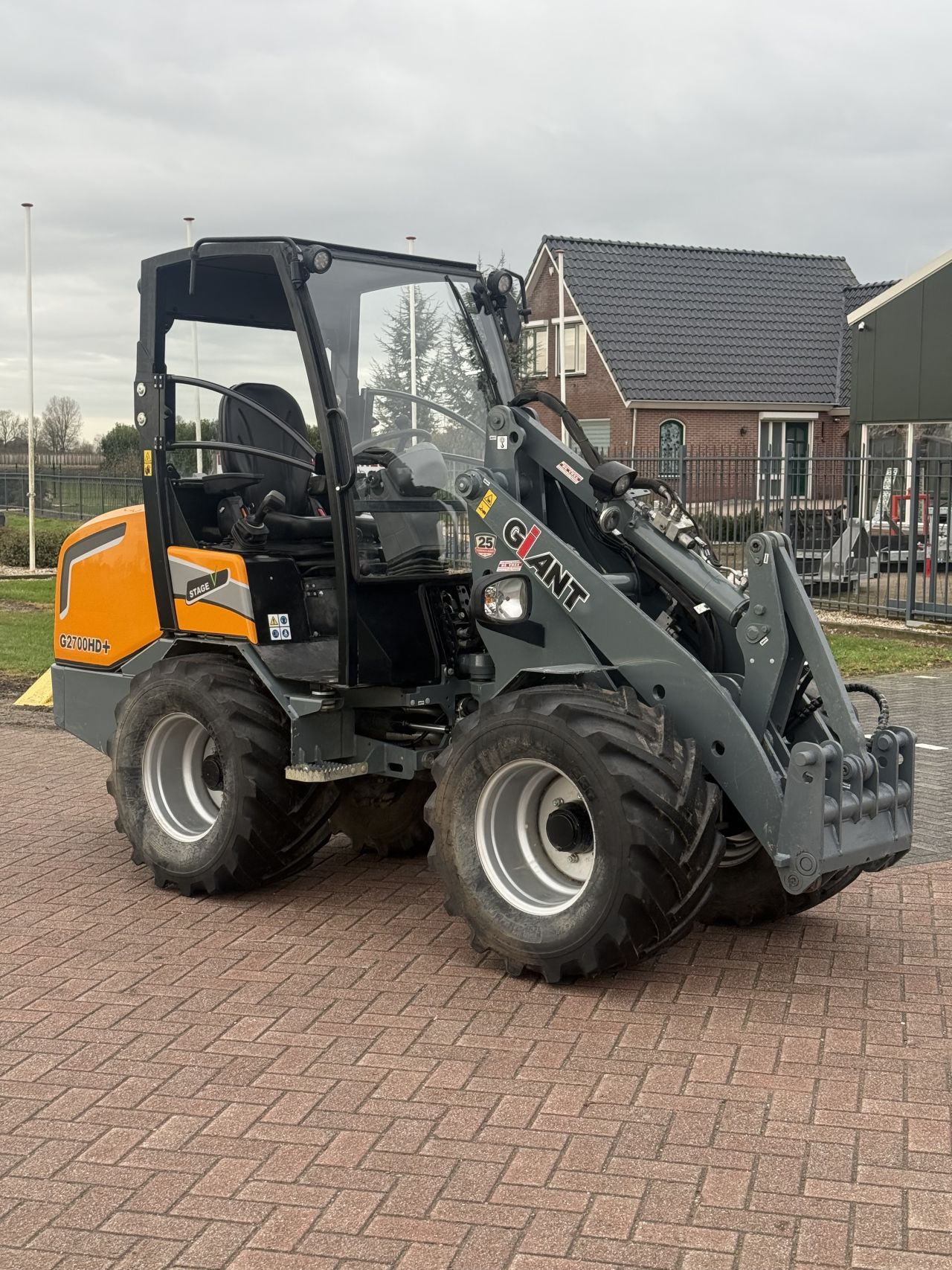 Giant g2700hd+ ( 496 uur )