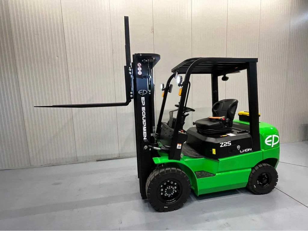 EP EFXZ-251 Vorkheftruck EFXZ-251 4,8 meter - Triplex - Freelift- SideShift - Li-Ion