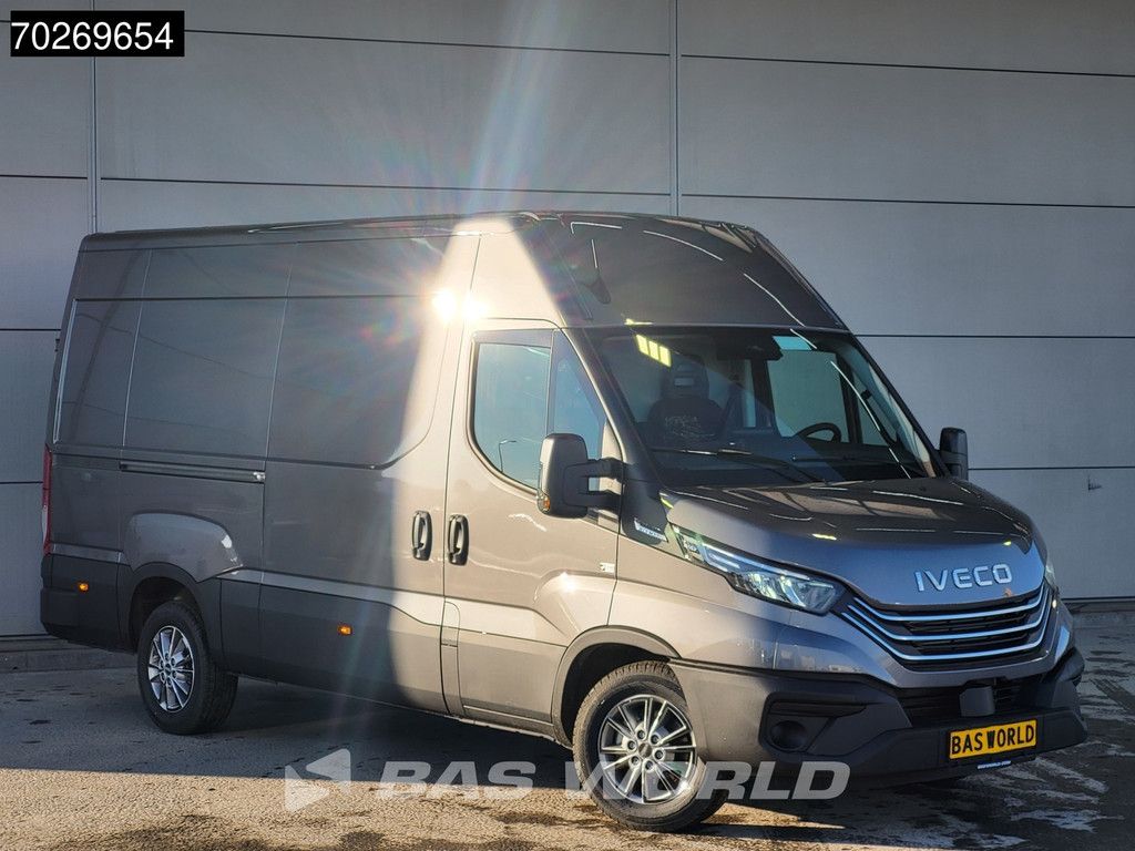 Iveco Daily 35S21 3.0L Automaat L2H2 210PK 3,5t Trekhaak LED ACC Airco Cruise Camera Parkeersensoren Velgen Euro6 L2 12m3 Klima AHK