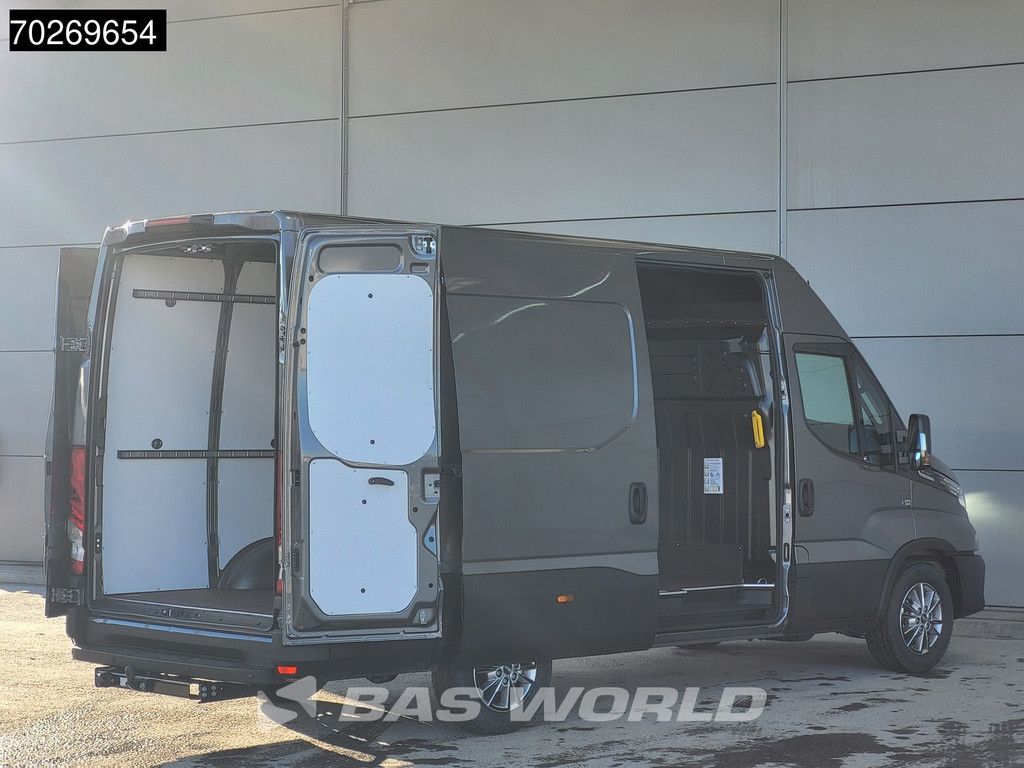 Iveco Daily 35S21 3.0L Automaat L2H2 210PK 3,5t Trekhaak LED ACC Airco Cruise Camera Parkeersensoren Velgen Euro6 L2 12m3 Klima AHK