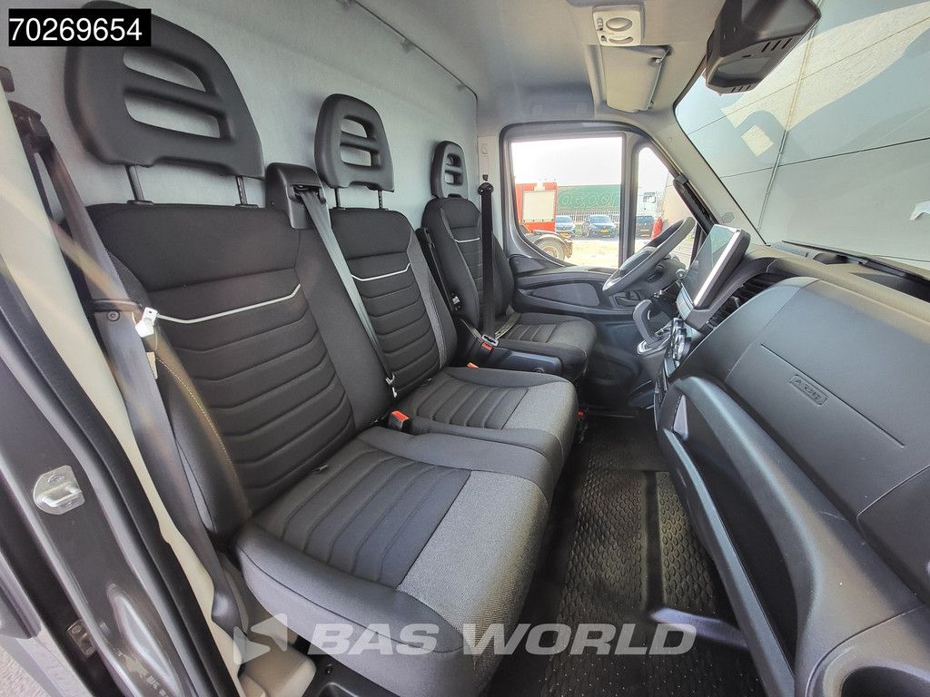Iveco Daily 35S21 3.0L Automaat L2H2 210PK 3,5t Trekhaak LED ACC Airco Cruise Camera Parkeersensoren Velgen Euro6 L2 12m3 Klima AHK