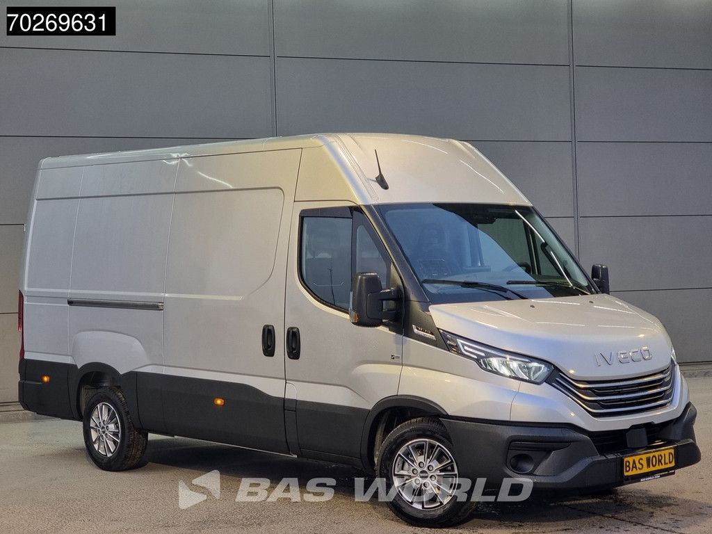 Iveco Daily 35S21 3.0L Automaat 210PK 3,5t Trekhaak ACC LED Camera Parkeersensoren Tacho Euro6 L2 12m3 A/C Towbar