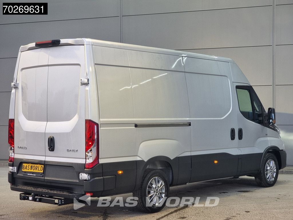 Iveco Daily 35S21 3.0L Automaat 210PK 3,5t Trekhaak ACC LED Camera Parkeersensoren Tacho Euro6 L2 12m3 A/C Towbar