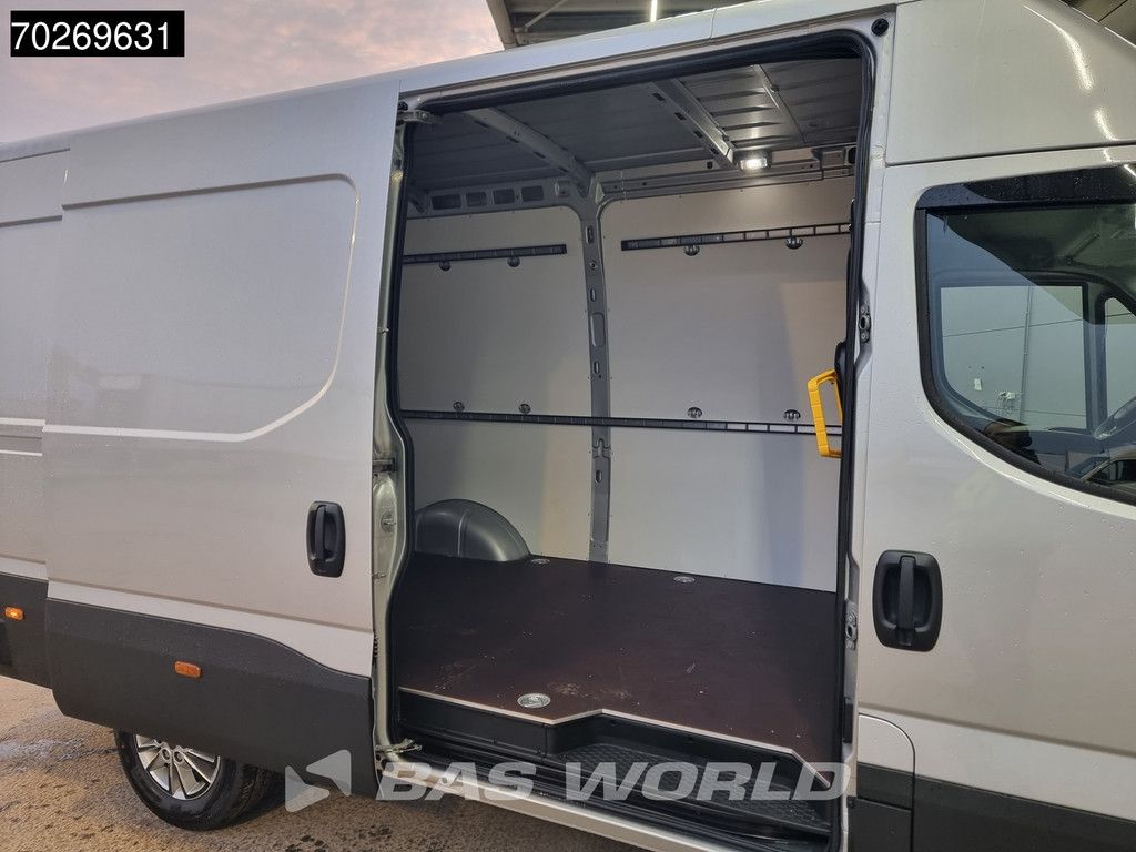 Iveco Daily 35S21 3.0L Automaat 210PK 3,5t Trekhaak ACC LED Camera Parkeersensoren Tacho Euro6 L2 12m3 A/C Towbar