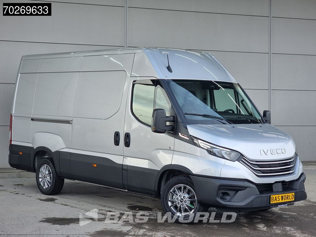 Iveco Daily 35S21 3.0L Automaat 210PK 3,5t Trekhaak ACC LED Camera Parkeersensoren Tacho Euro6 L2 12m3 A/C Towbar