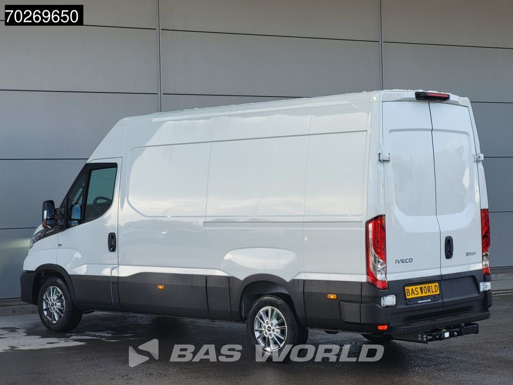Iveco Daily 35S21 3.0L Automaat 210PK L2H2 3,5t Trekhaak ACC LED Airco Camera Parkeersensoren Tacho CarPlay Euro6 L2 12m3 A/C Towbar