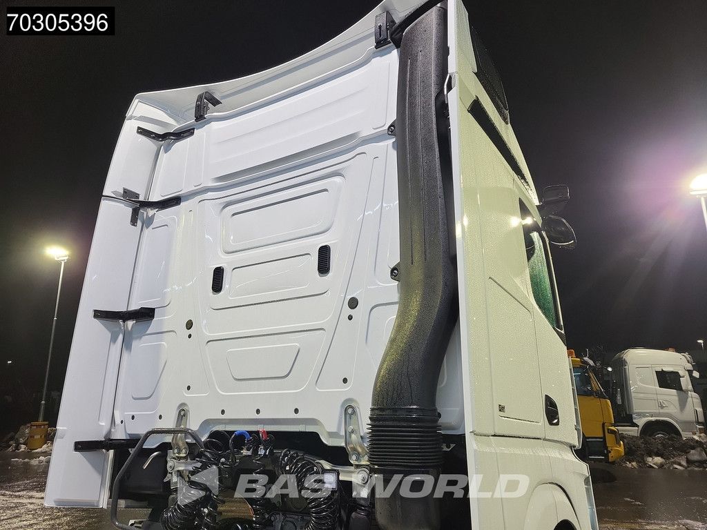 Mercedes Actros 1851 4X2 NEW! BigSpace Retarder 2xTanks Mirrorcam