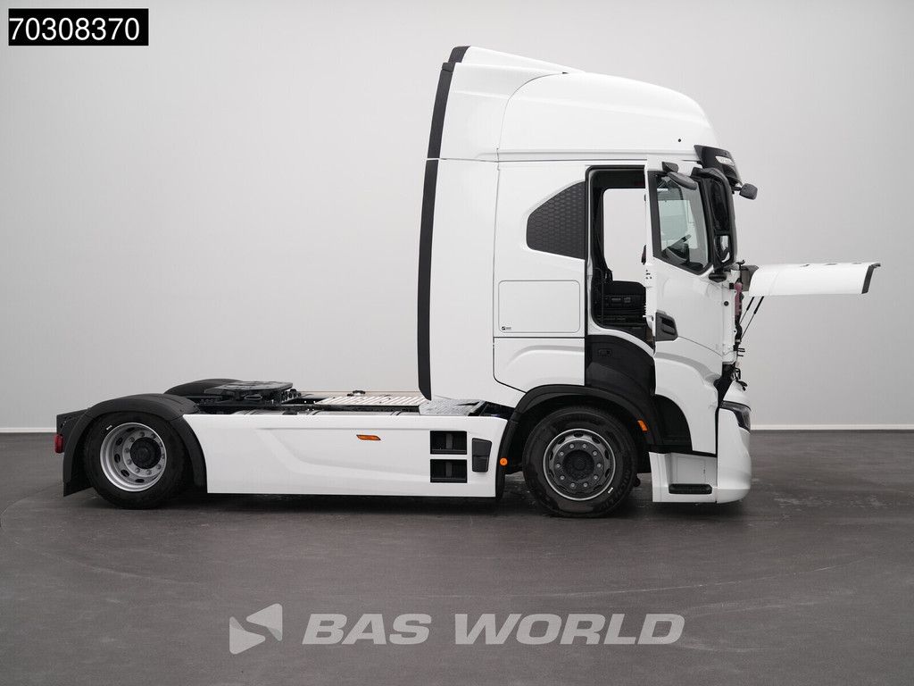 Iveco S-Way 500 4X2 NEW! Mega Retarder 2xTanks Standklima Navi