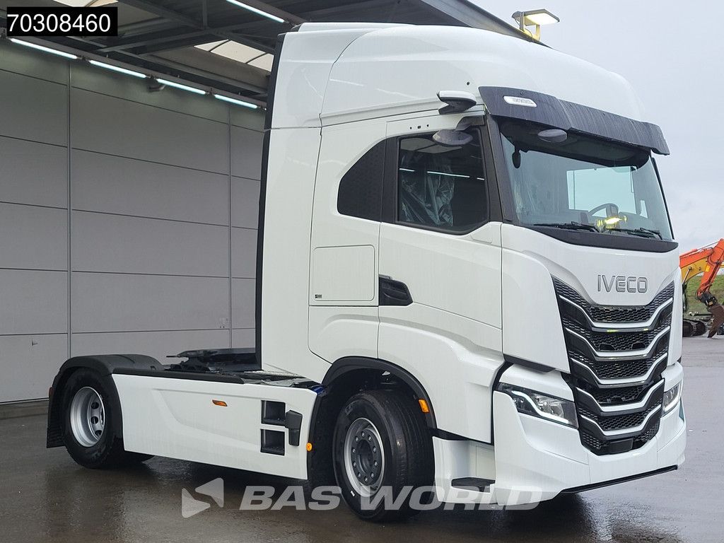 Iveco S-Way 500 4X2 NEW! 2xTanks Full-Air Standklima Navi LED