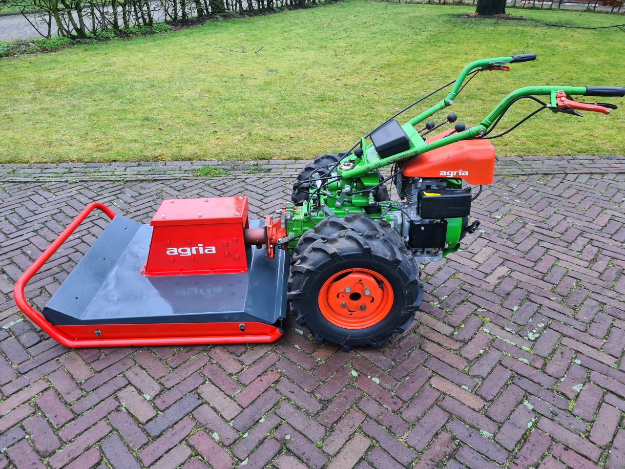 Agria 5500 met maaidek cyklo maaidek.