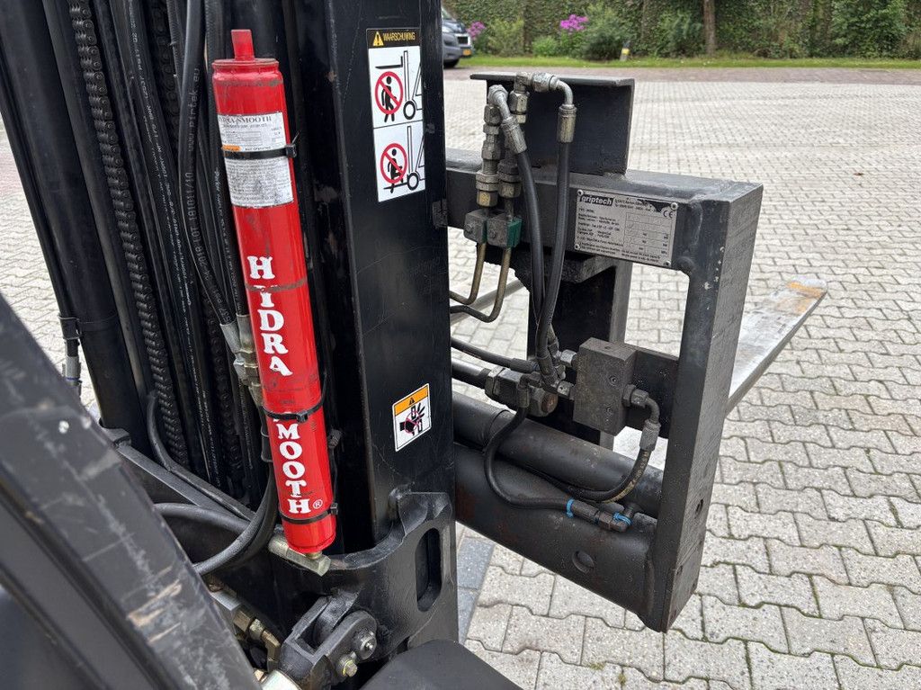 Yale GLP35VX Triplo mast 4.550mm, LPG, Side Shift.