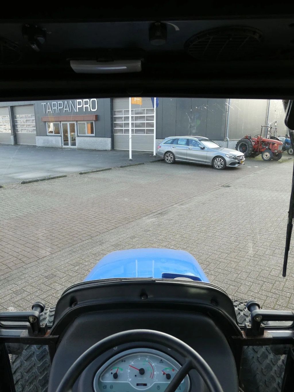 New Holland TCE50 4wd / Fronthef / Gazonbanden