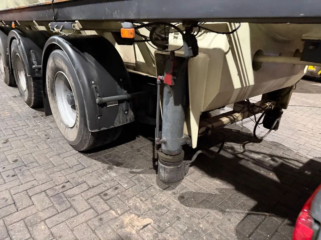 Veenhuis 36m3 Mestoplegger 6m3 Borger pomp VMA Bemonstering