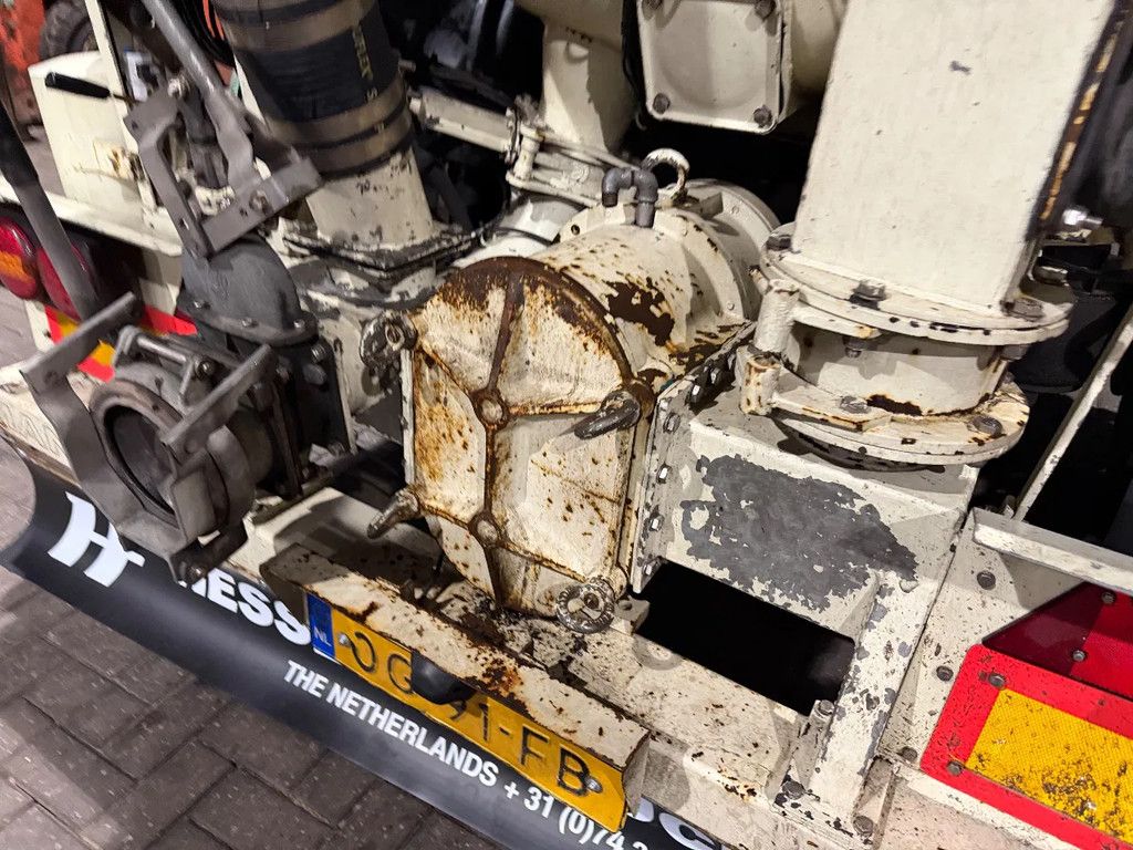 Veenhuis 36m3 Mestoplegger 6m3 Borger pomp VMA Bemonstering