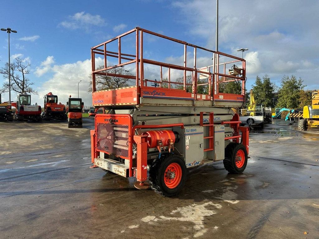 Scherenarbeitsbühne Skyjack SJ-8841E LPG 14,5 m 2009