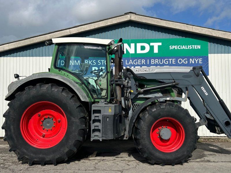 Fendt 826 Vario SCR Profi Plus Få Timer, Ålø Frontlæsser