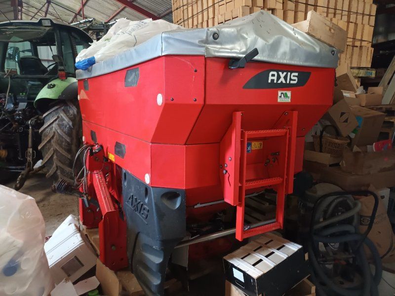 Kuhn Axis 40.2 M-EMC W VS Dynamic