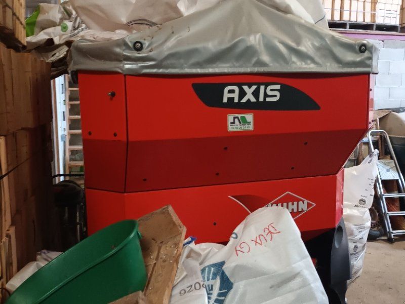 Kuhn Axis 40.2 M-EMC W VS Dynamic