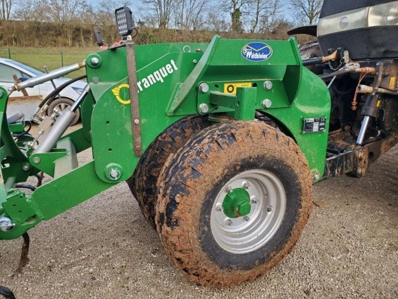 Franquet TASSE A PNEUS