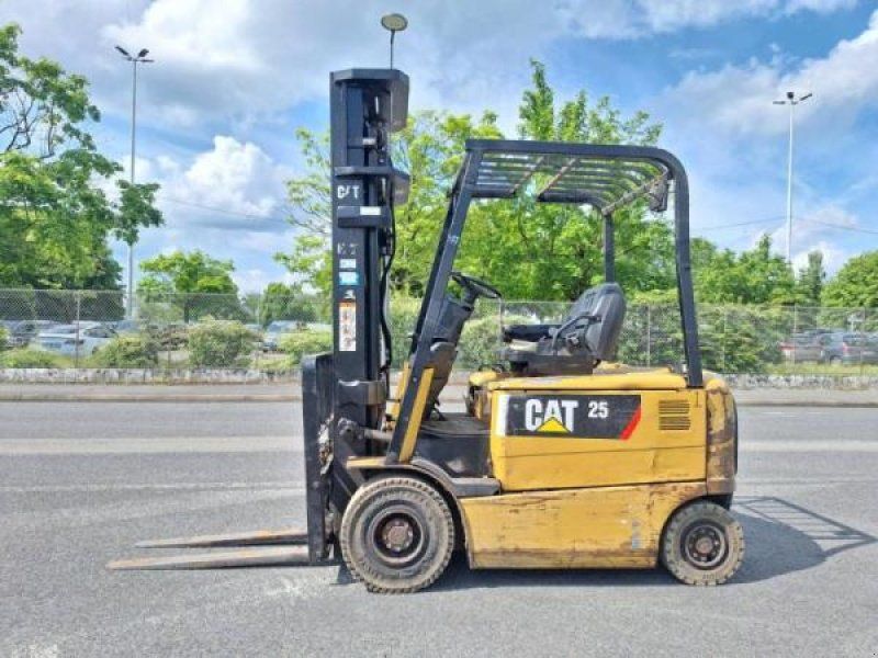 Caterpillar EP25KP