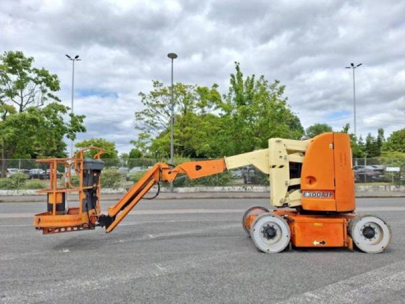 JLG E300AJP