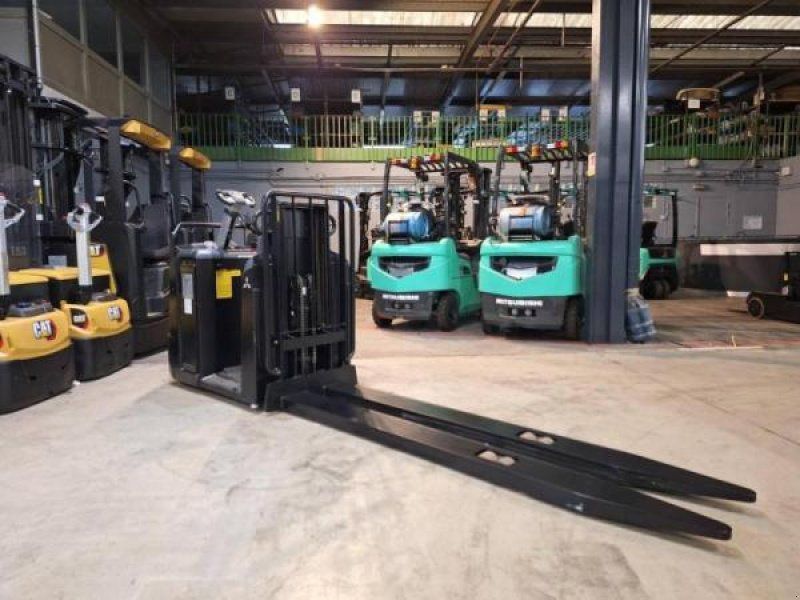 Mitsubishi B20N2X fourches levée ergonomique 2400mm