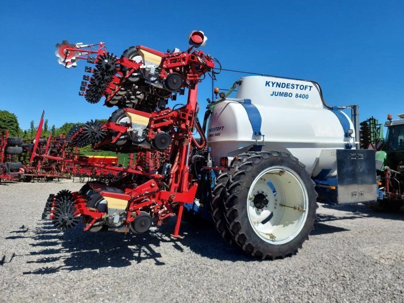 Kverneland Unicorn SD 18 rk. m. gødning.