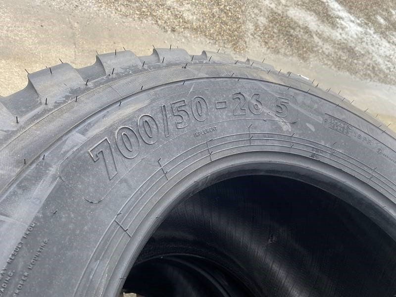 BKT 700-50 R26,5