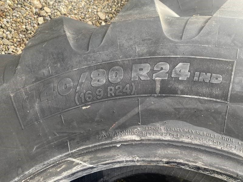 Michelin 440-80 R24 95%
