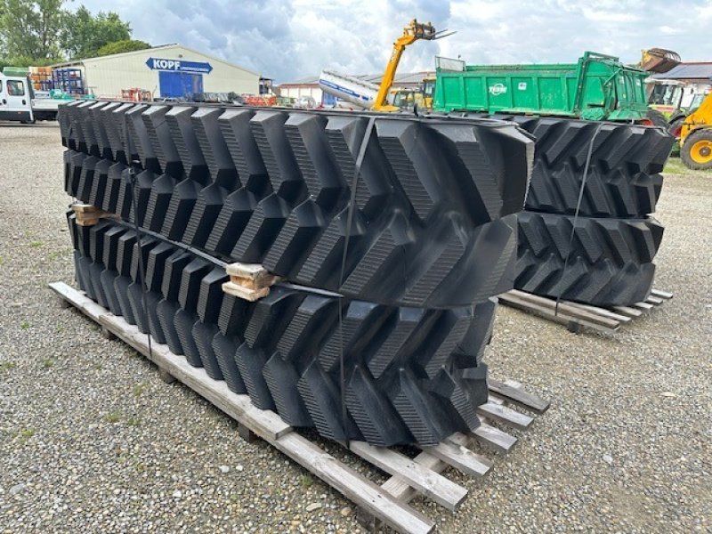 Claas Laufbänder org.  635 90 Stollenhöhe