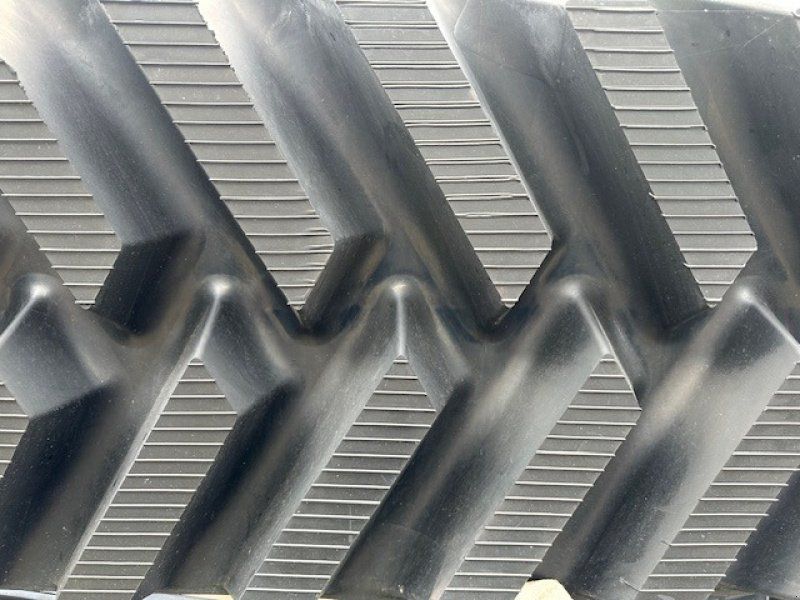 Claas Laufbänder org.  635 90 Stollenhöhe