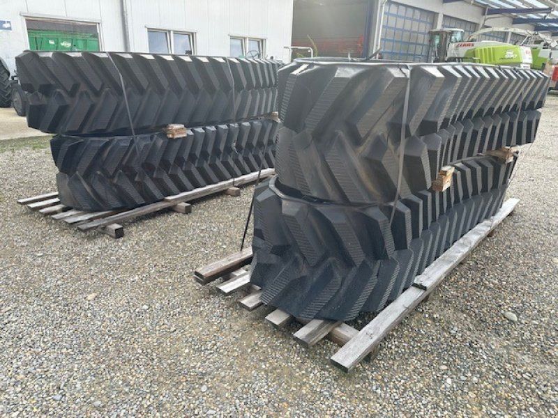 Claas Laufbänder org.  635 90 Stollenhöhe