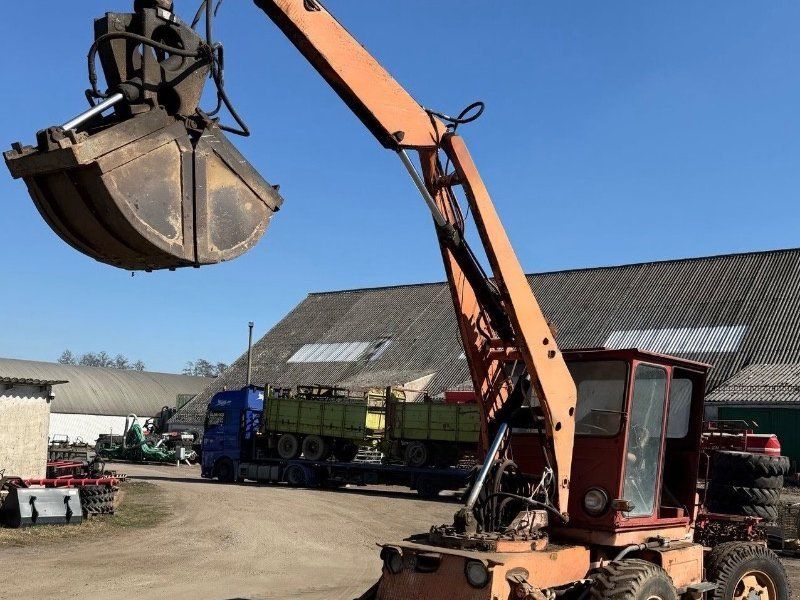 VEB Fahrzeugwerke TIH 445