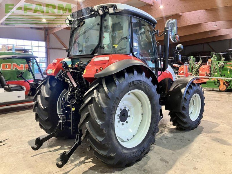 Steyr 4085 kompakt et profi