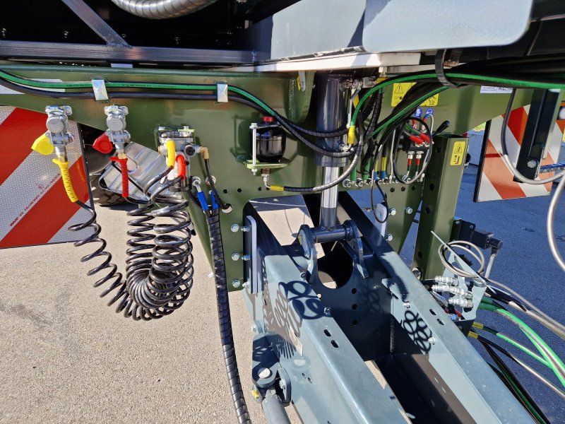 Kobzarenko TZP-35 24t 45m³ Zwangslenkung Deichselfederung