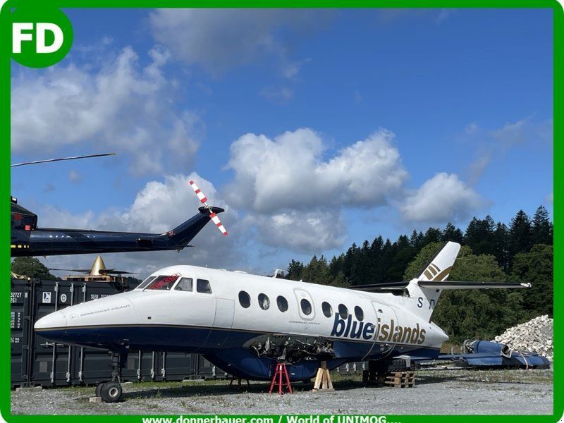 Mercedes-Benz Unimog , Jetstream 3200, echtes Flugzeug für Deko , Blickfang