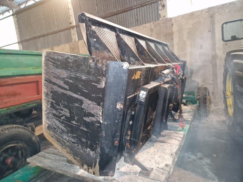 John Deere 9520 mit GROUSER BLADE