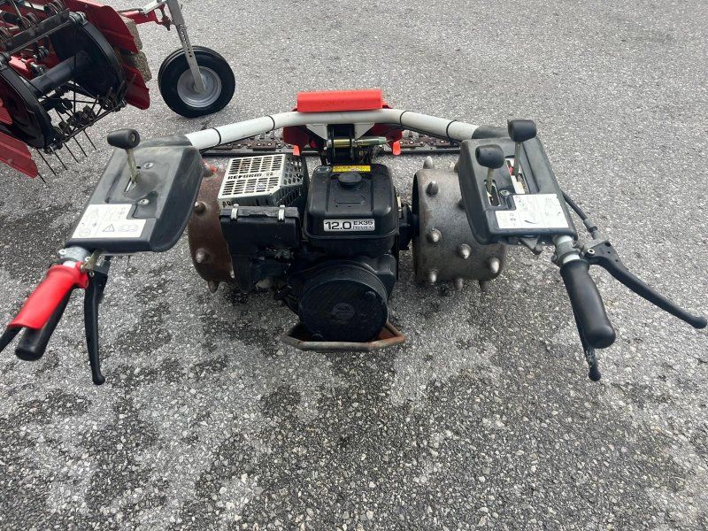 Reform Motormäher / M3 L mit Bandrechen