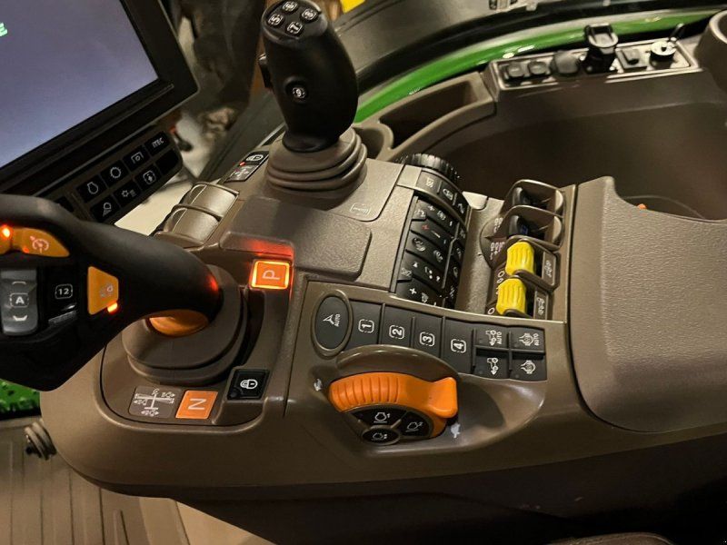 John Deere 7R 330 Signature Edition