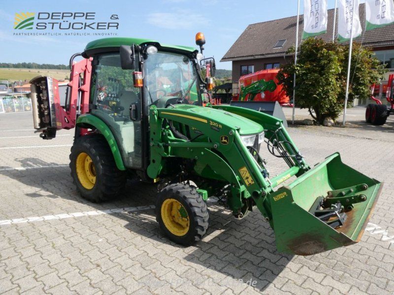 John Deere 3038R mit FL 320R + Schneeschild etc.