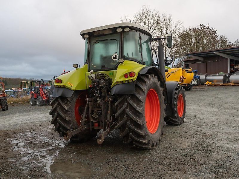 Claas Arion 540