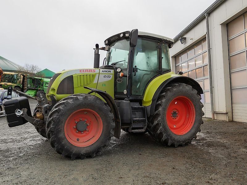 Claas Arion 540