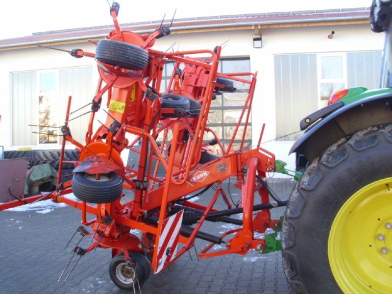 Kuhn GF 7702