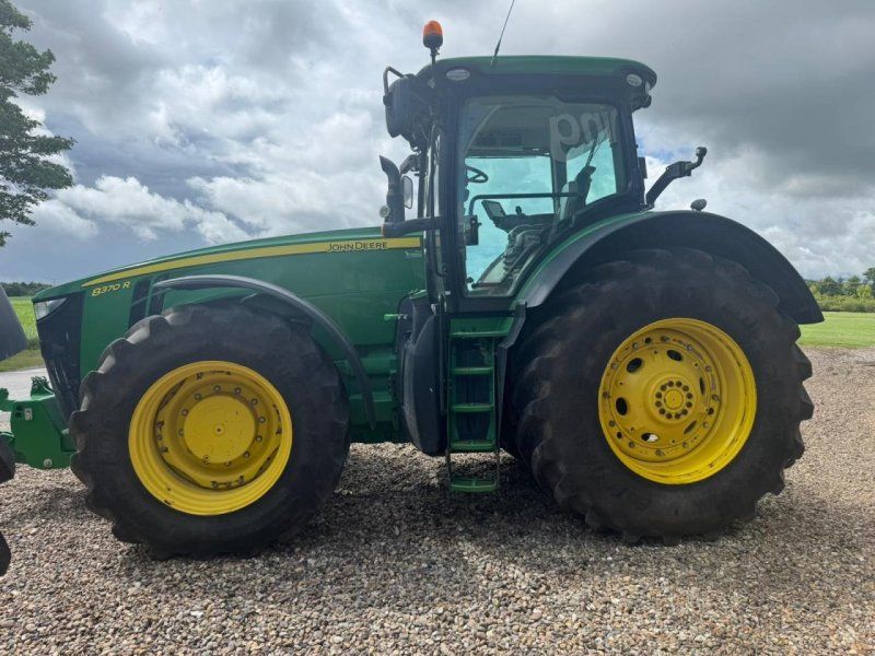 John Deere 8370R