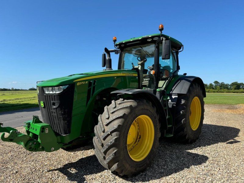 John Deere 8370R