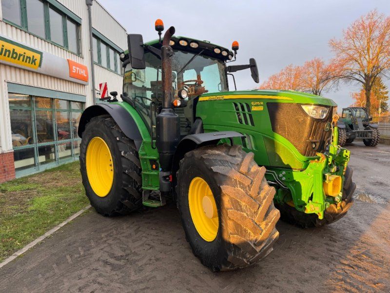 John Deere 6215R