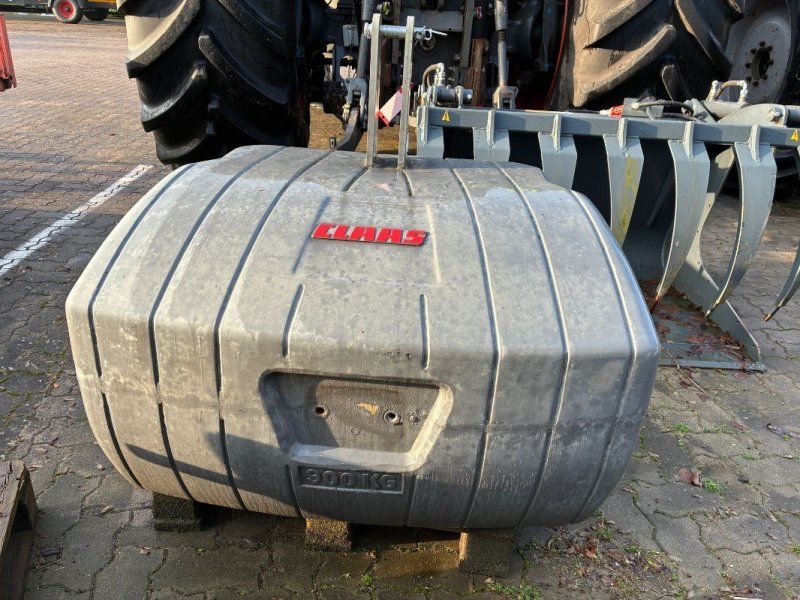 Claas 900 kg  Beton